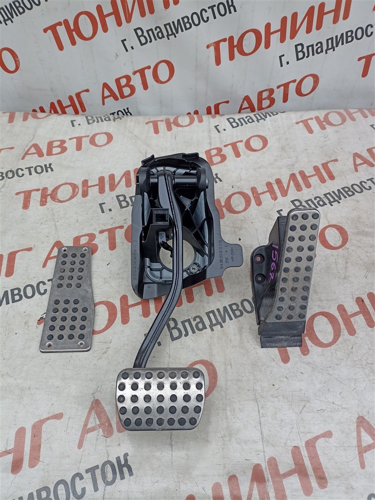 Педали MERCEDES-BENZ C-Class W205 M274DE20AL 2015 1567 (б/у)
