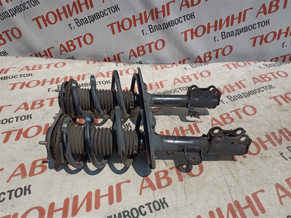 Стойка LEXUS NX200t AGZ15 8AR-FTS 2015 передняя правая 1a16017 1563 1a16017 (б/у)