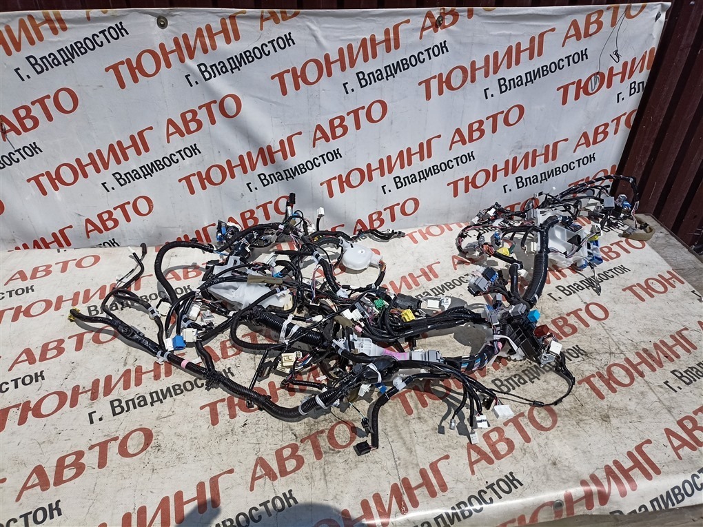 Коса под торпеду LEXUS NX200t AGZ15 8AR-FTS 2015 1563 (б/у)