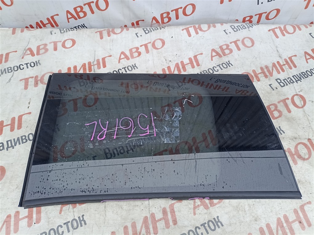 Стекло собачника TOYOTA VOXY ZRR80W 3ZR-FAE 2014 левое 1561 (б/у)