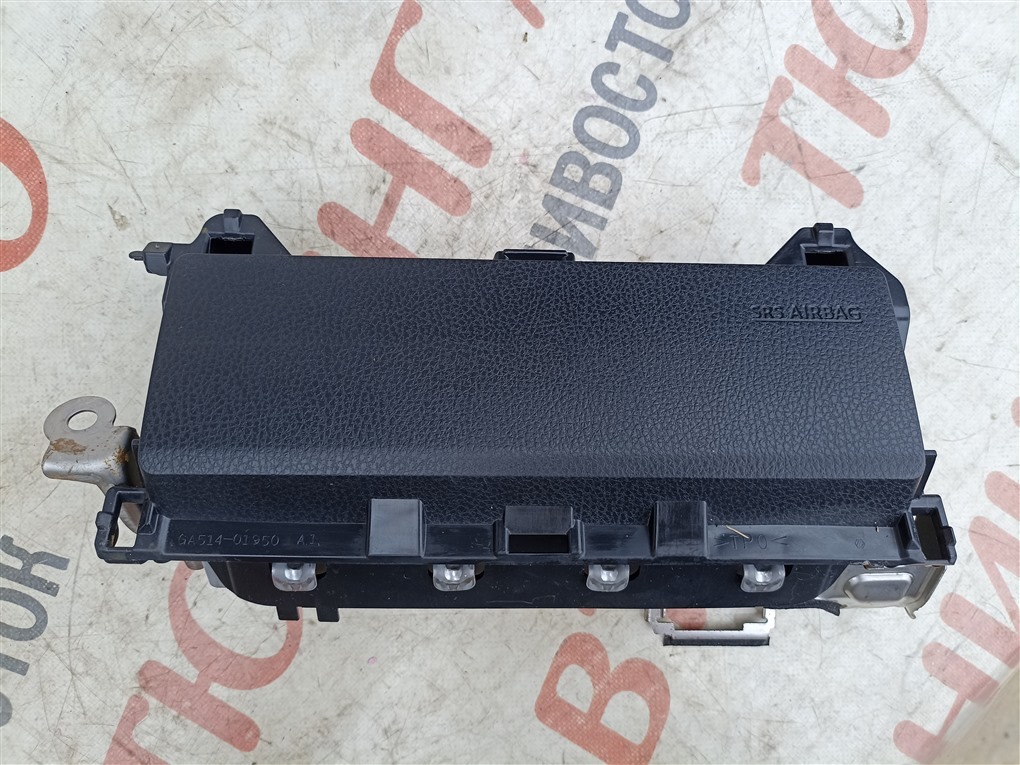 Airbag под руль TOYOTA VOXY ZRR80W 3ZR-FAE 2014 правый 1561 (б/у)