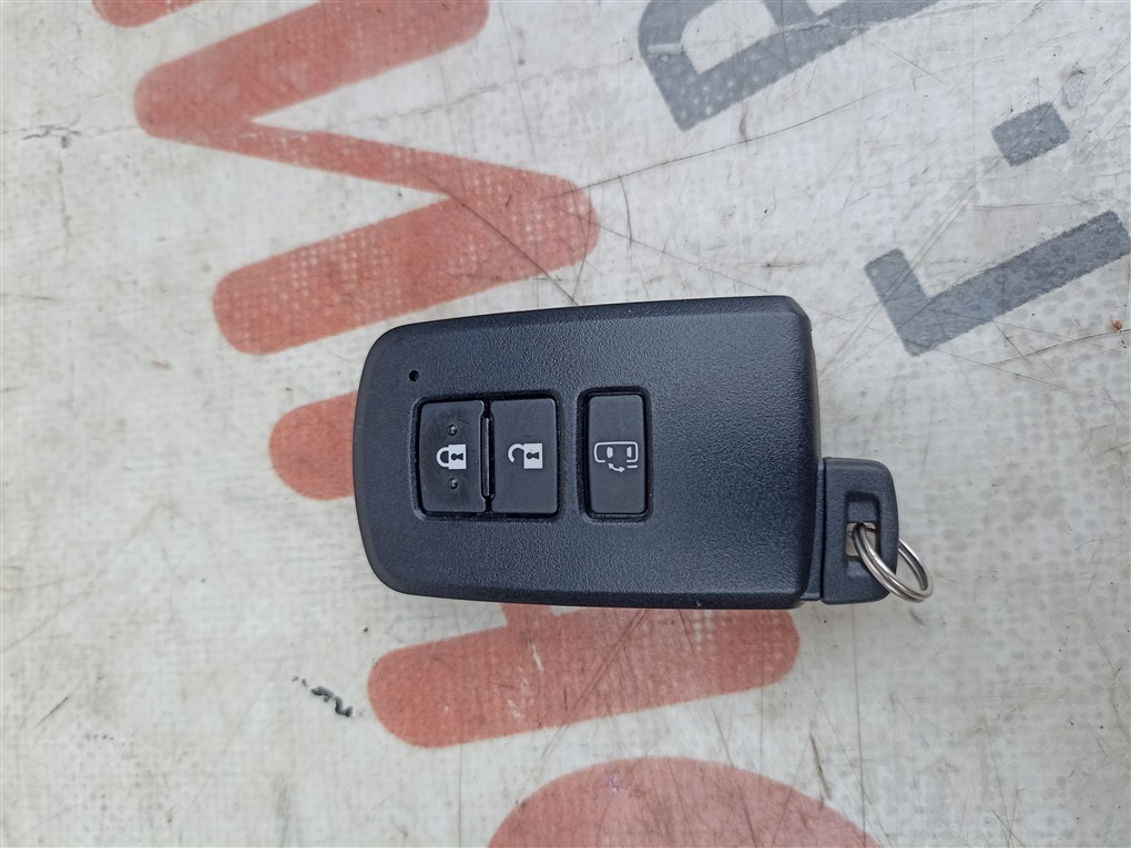 Ключ зажигания TOYOTA VOXY ZRR80W 3ZR-FAE 2014 1561 (б/у)