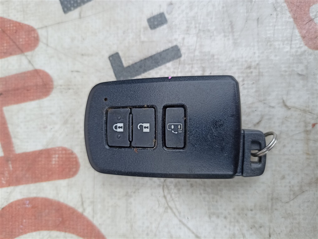 Ключ зажигания TOYOTA VOXY ZRR80W 3ZR-FAE 2014 1561 (б/у)