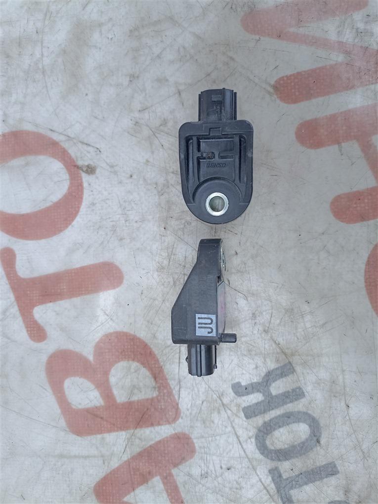 Датчик airbag LEXUS NX200t AGZ15 8AR-FTS 2015 8917378010 1563 8917378010 (б/у)