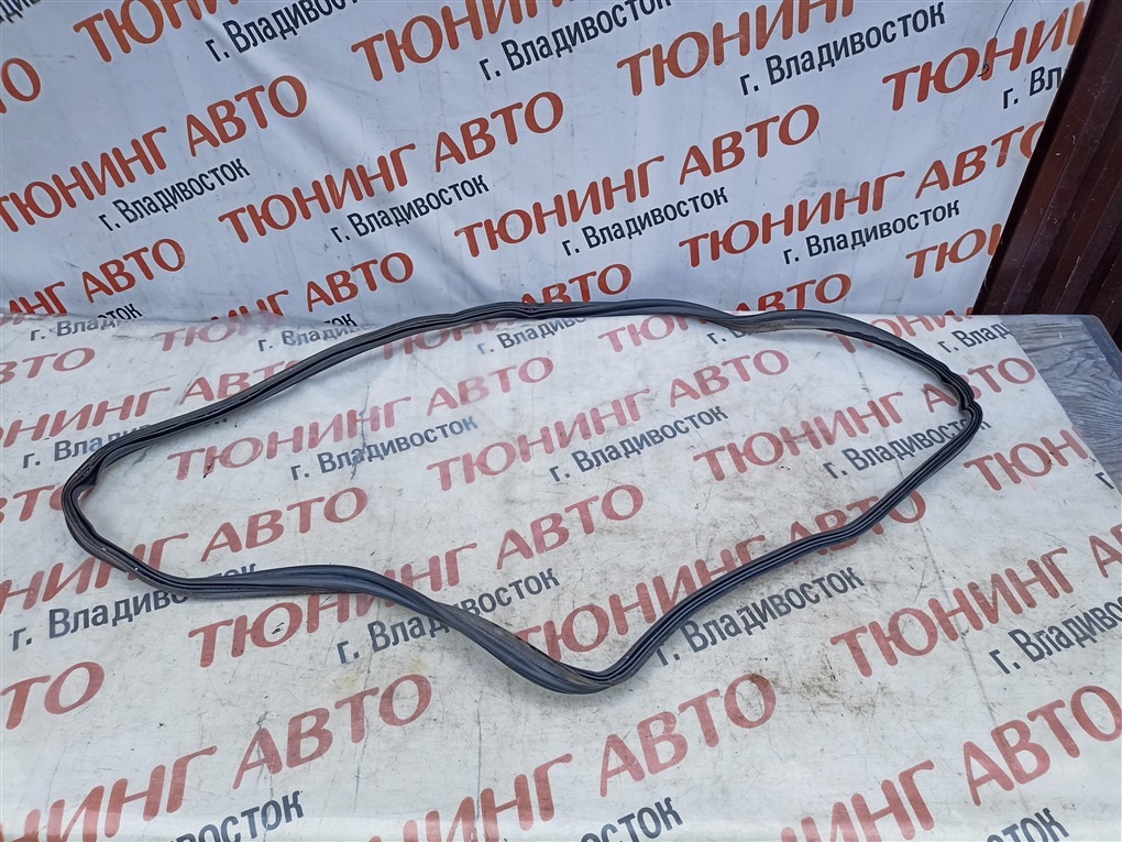 Уплотнительная резинка багажника MERCEDES-BENZ C-Class W205 M274DE20AL 2015 1567 (б/у)