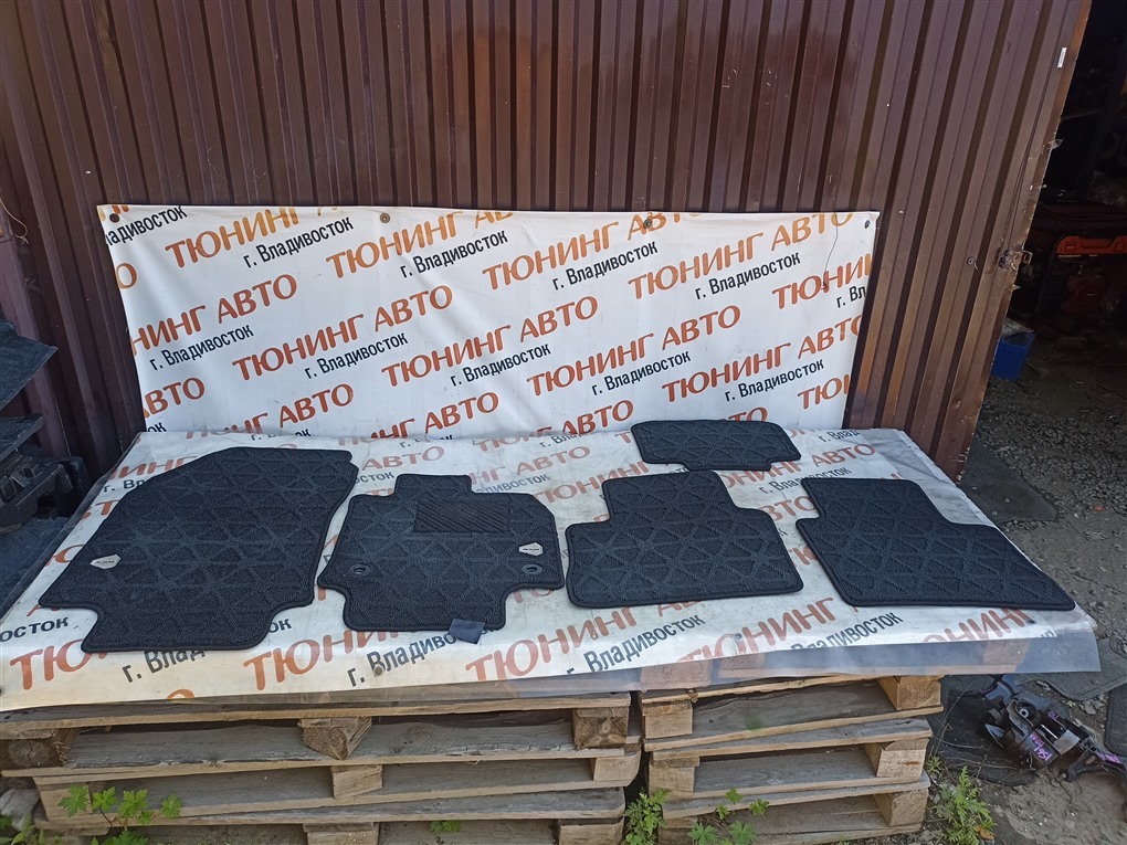 Коврики комплект TOYOTA RAV4 MXAA52 M20A-FKS 2020 1570в (б/у)