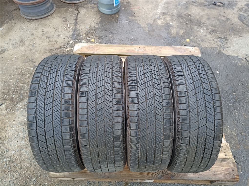 Шина зимняя 185/55R16 Bridgestone Blizzak VRX3