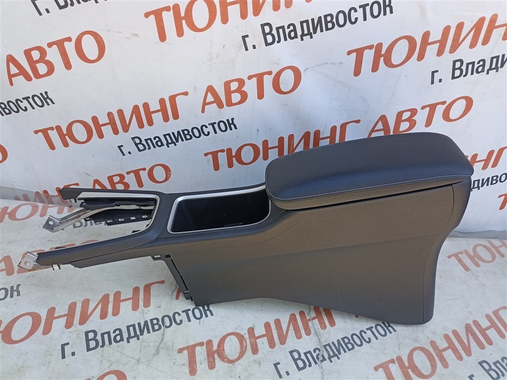 Подлокотник HONDA SHUTTLE GP7 LEB 2016 1566 (б/у)