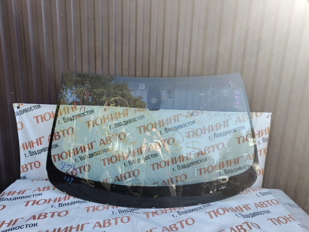 Лобовое стекло BMW X5 E70 N52B30A 2008 1499 (б/у)