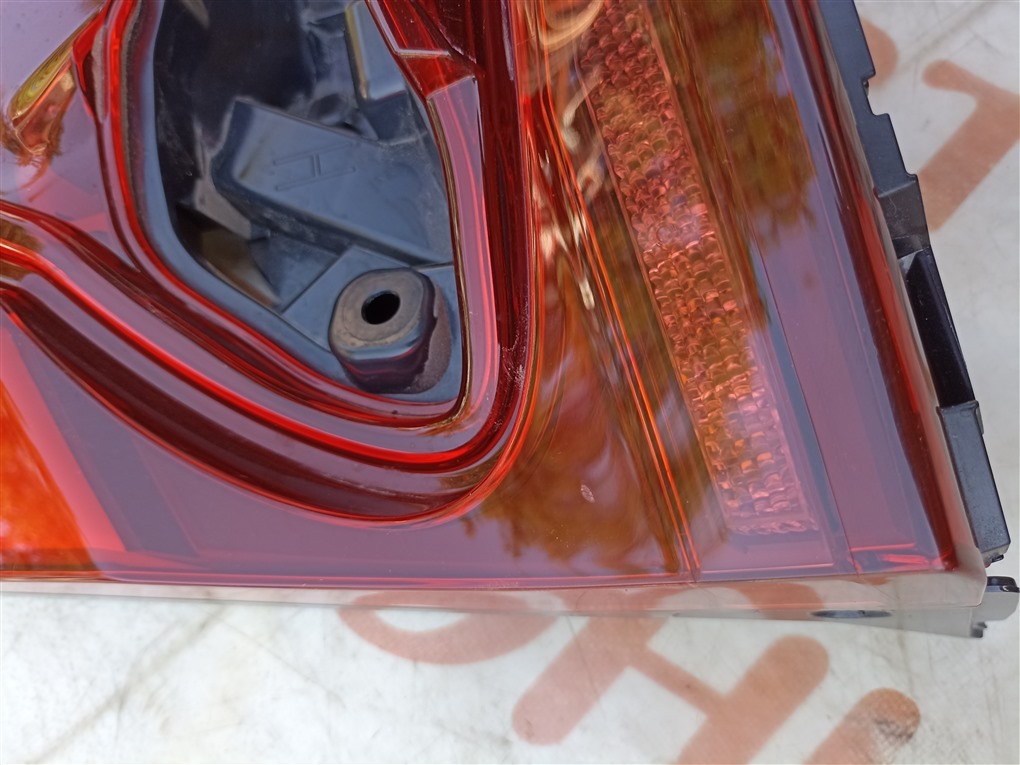 Стоп-вставка TOYOTA C-HR NGX50 8NR-FTS 2022 правая 10119 1529 (б/у) Стоп-вставка TOYOTA C-HR NGX50 8NR-FTS 2022 правая 10119 1529 (б/у)