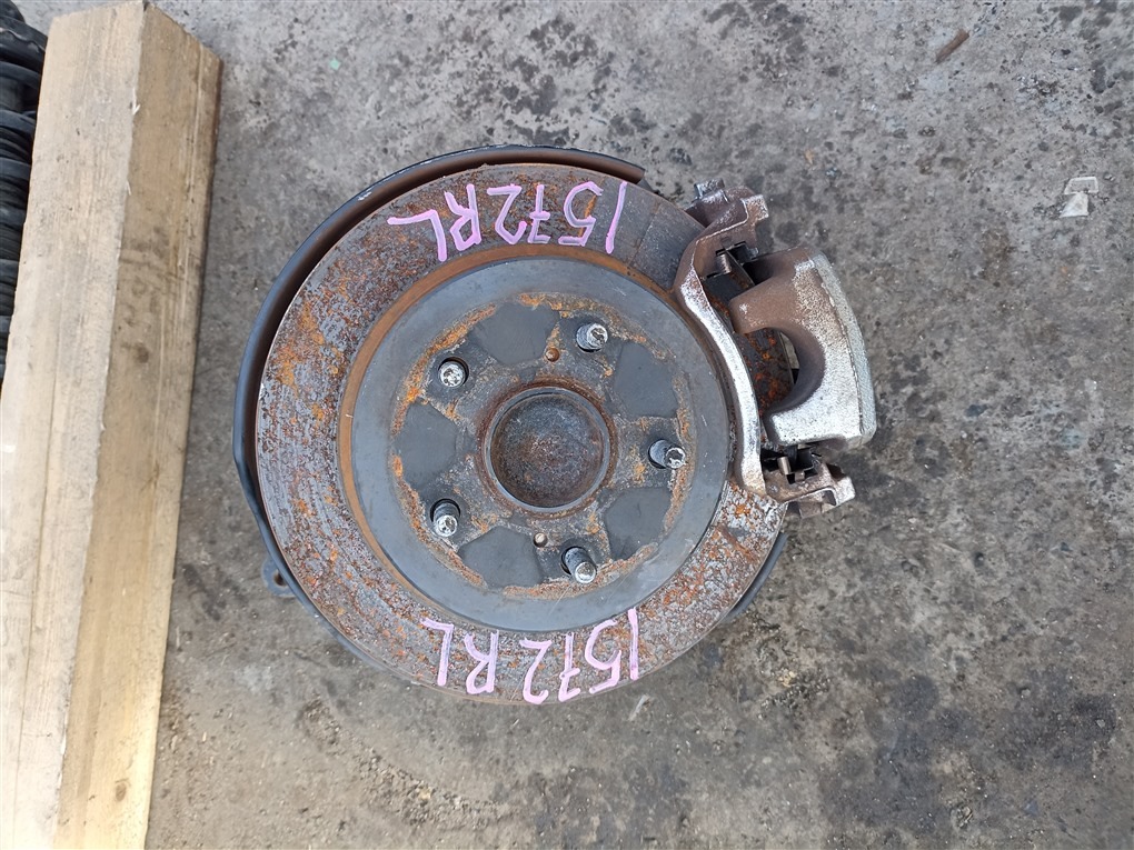 Ступица TOYOTA C-HR ZYX10 2ZR-FXE 2018 задняя левая 1572 (б/у)