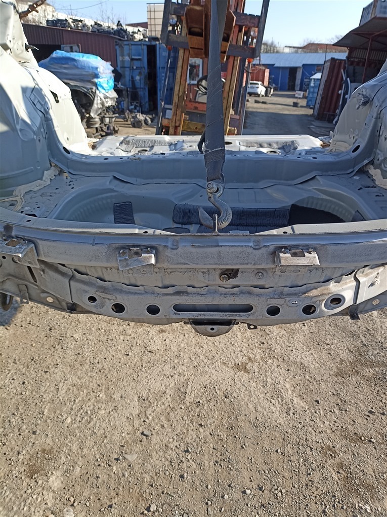 Тазик железный TOYOTA HARRIER AVU65 2AR-FXE 2014 белый  070 1575 (б/у)