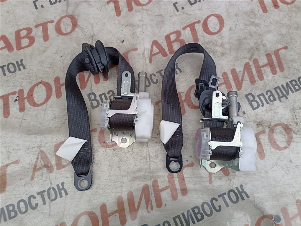 Ремень безопасности TOYOTA HARRIER AVU65 2AR-FXE 2014 задний левый 1575 (б/у)