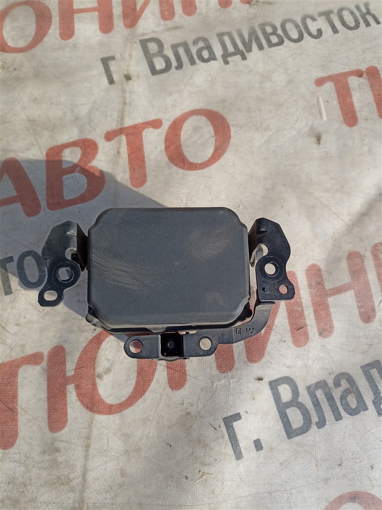 Радар-детектор TOYOTA PRIUS ZVW50 2ZR-FXE 2017 8821047090 1574 8821047090 (б/у)