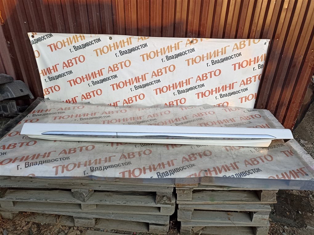 Порог MITSUBISHI OUTLANDER GG2W 4B11 2016 левый 1573 (б/у)
