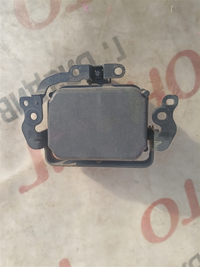 Радар-детектор LEXUS RX200T AGL25 8AR-FTS 2015 8821047080 1577 8821047080 (б/у)