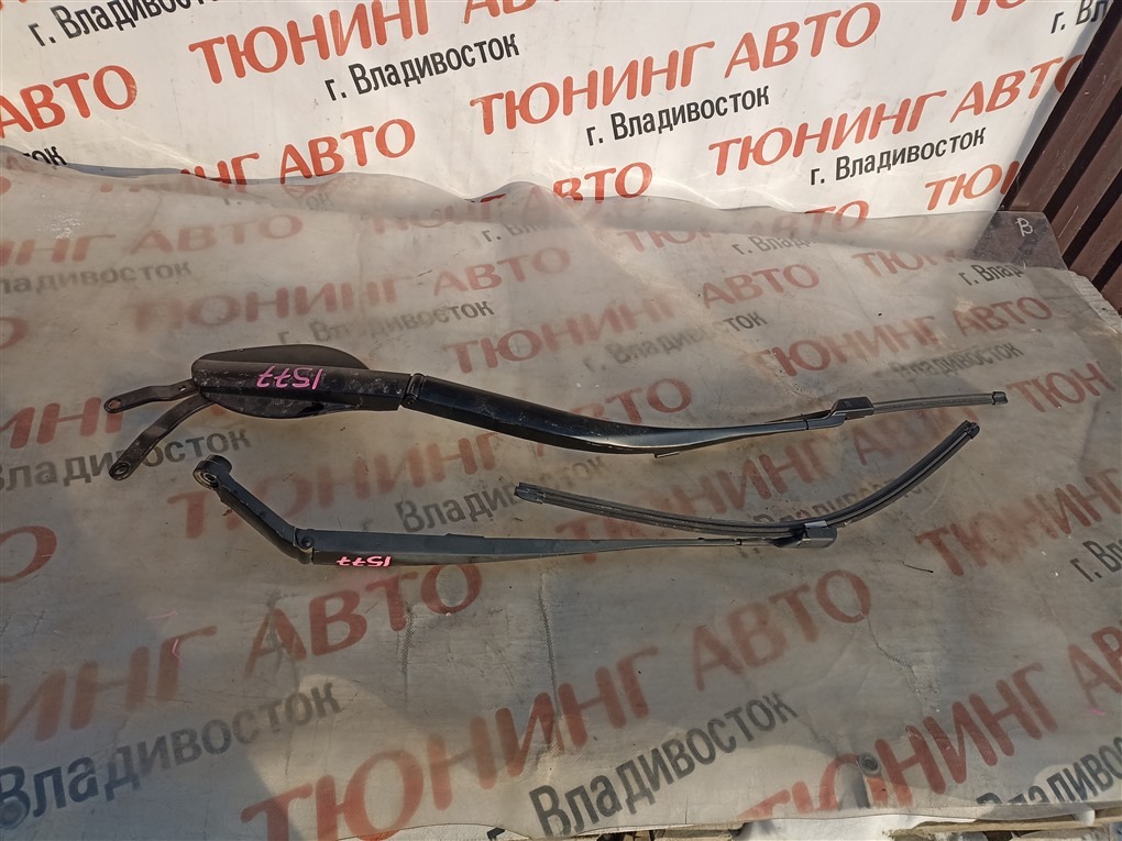 Держатель дворника LEXUS RX200T AGL25W 8AR-FTS 2015 передний 1577 (б/у)