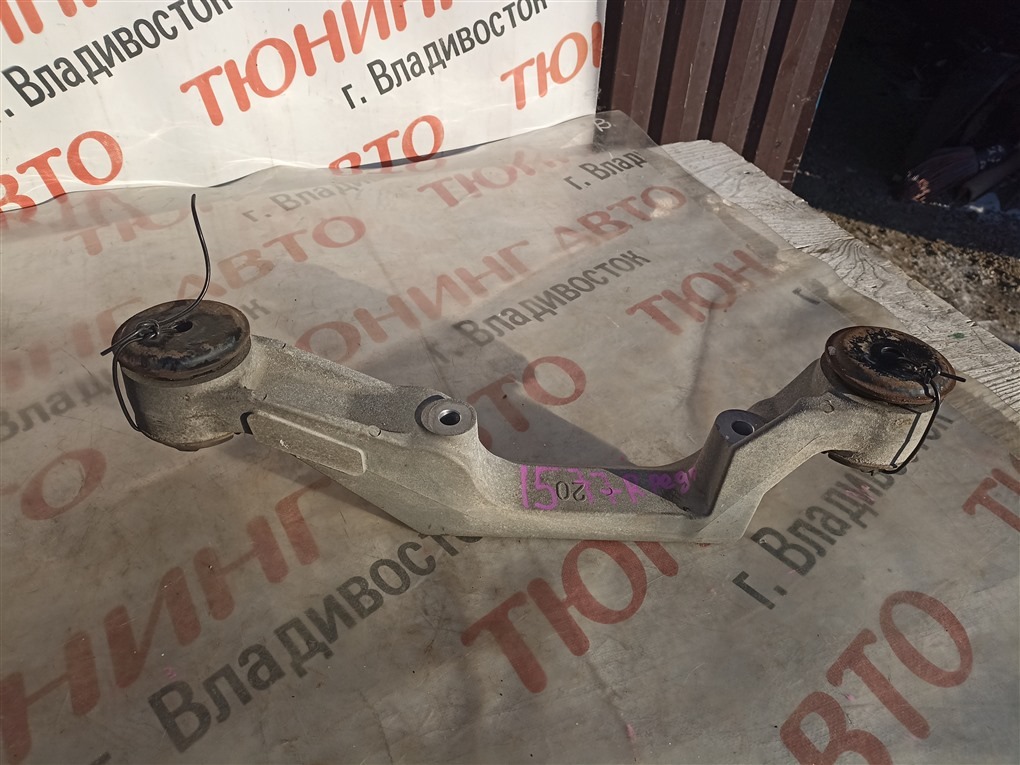 Крепление редуктора LEXUS RX200T AGL25 8AR-FTS 2015 1577 (б/у)