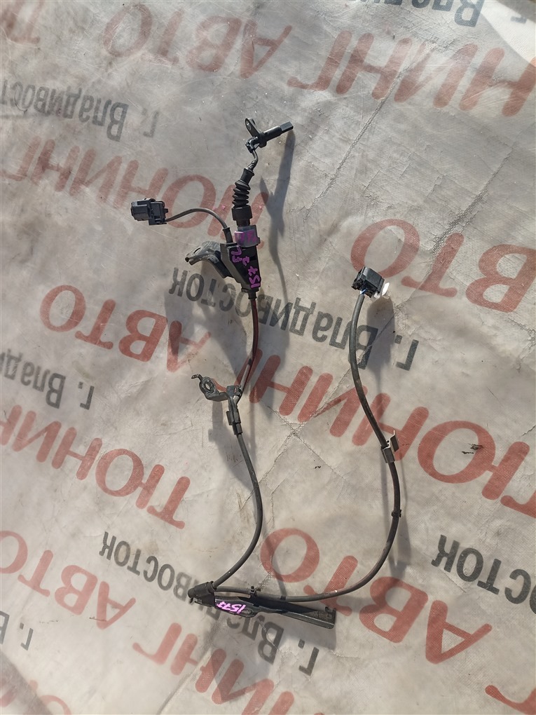 Датчик abs LEXUS RX200T AGL25 8AR-FTS 2015 передний левый 1577 (б/у)