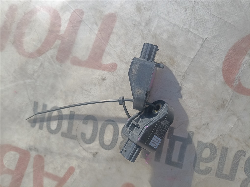 Датчик airbag LEXUS RX200T AGL25W 8AR-FTS 2015 8917378010 1577 8917378010 (б/у)
