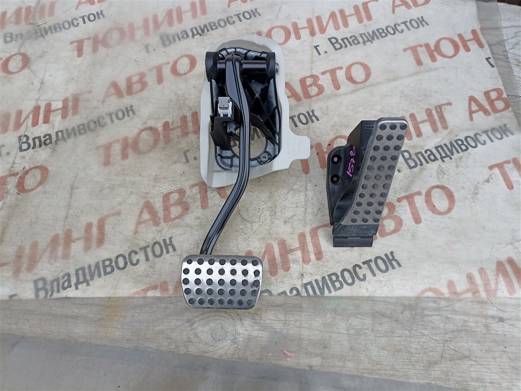 Педали MERCEDES-BENZ C-CLASS W205 M274DE20AL 2015 1578 (б/у)