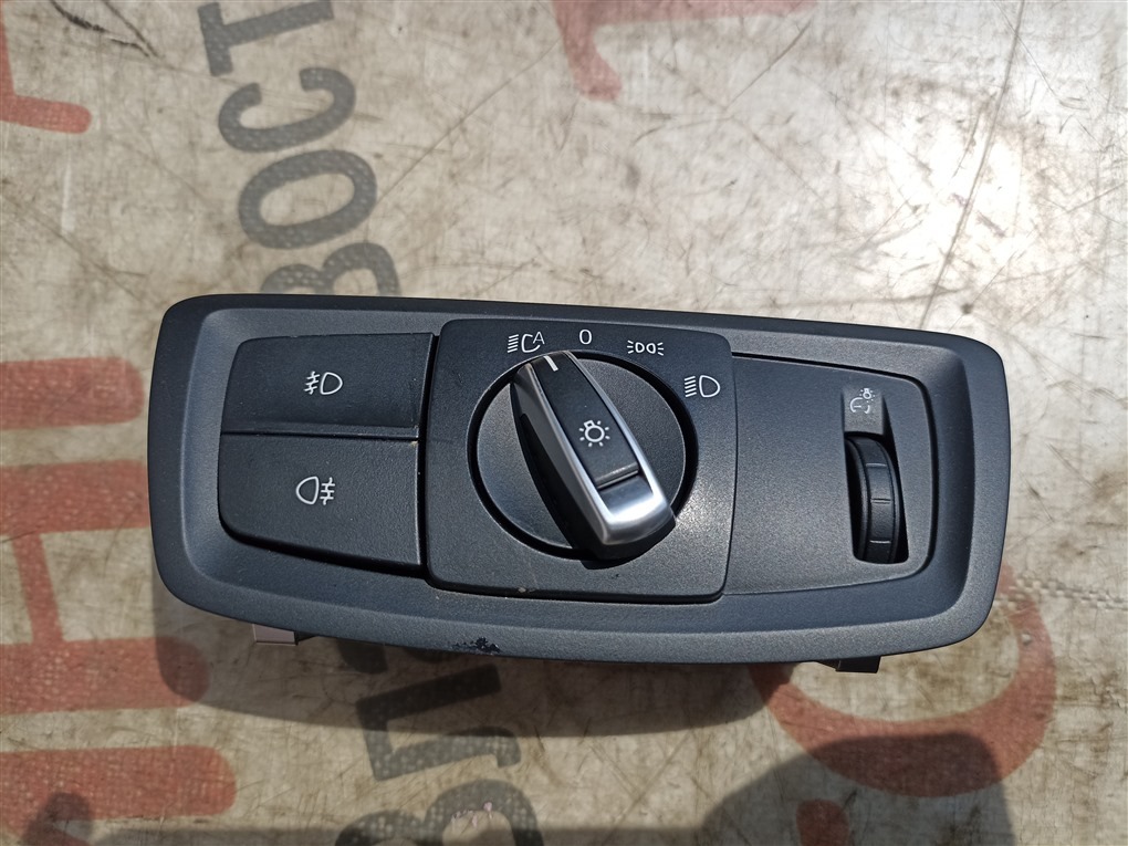Переключатель света фар BMW X1 F48 B47C20A 2018 6847524 1581 (б/у)