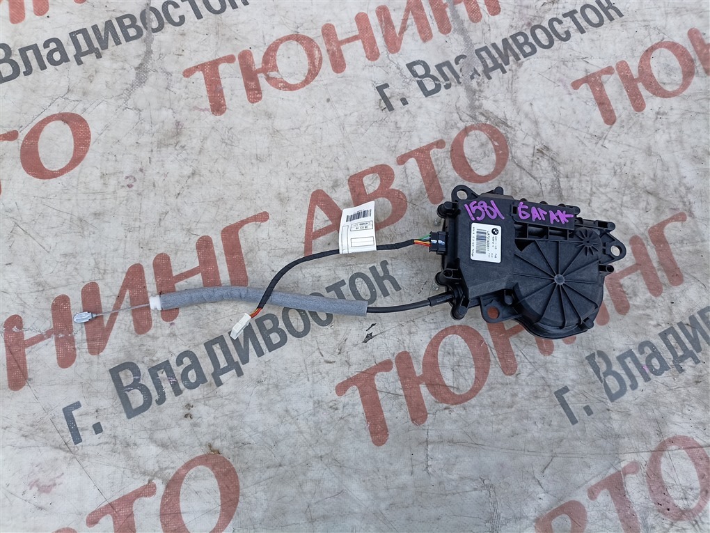 Доводчик двери пятой BMW X1 F48 B47C20A 2018 16367210 1581 (б/у)