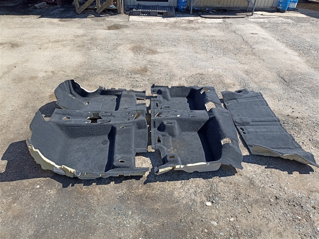 Обшивка пола BMW X1 F48 B47C20A 2018 1581 (б/у)