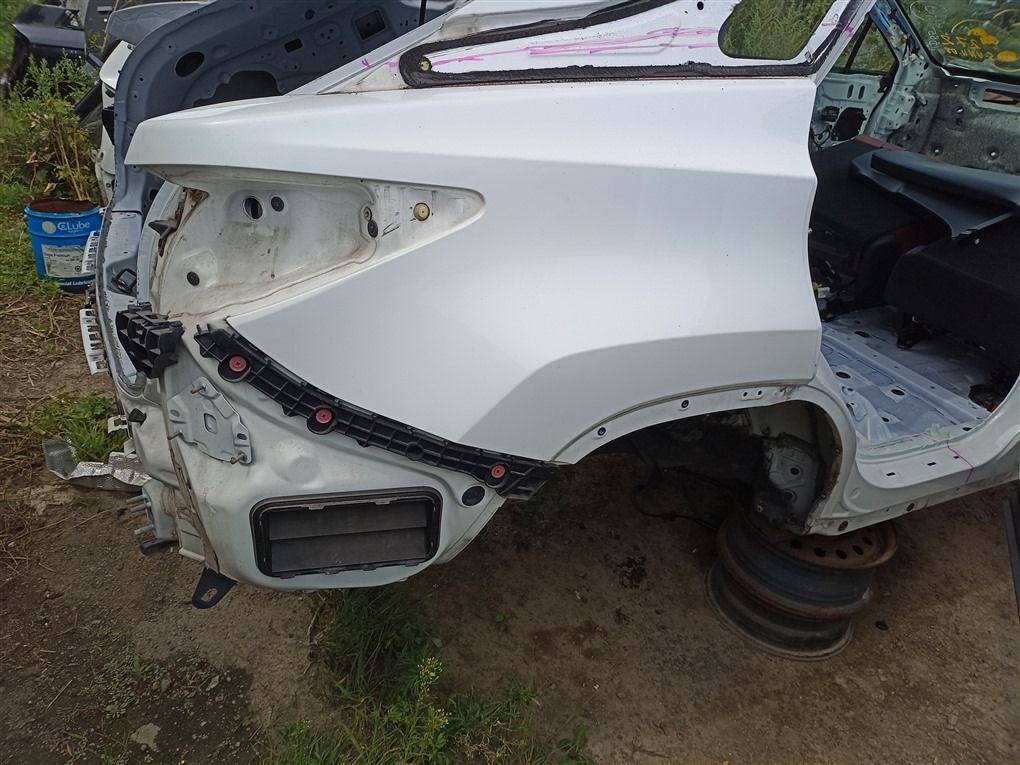 Крыло LEXUS RX200T AGL25 8AR-FTS 2015 заднее правое белый 083 1585 (б/у)