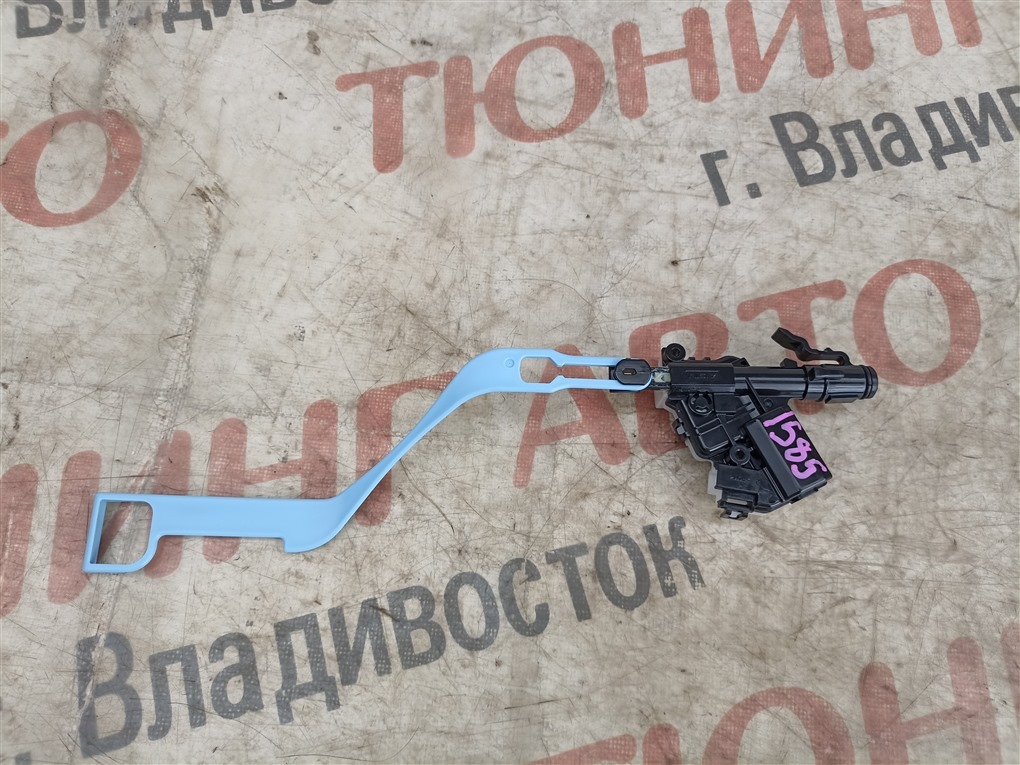 Замок лючка бензобака LEXUS RX200T AGL25 8AR-FTS 2015 1585 (б/у)