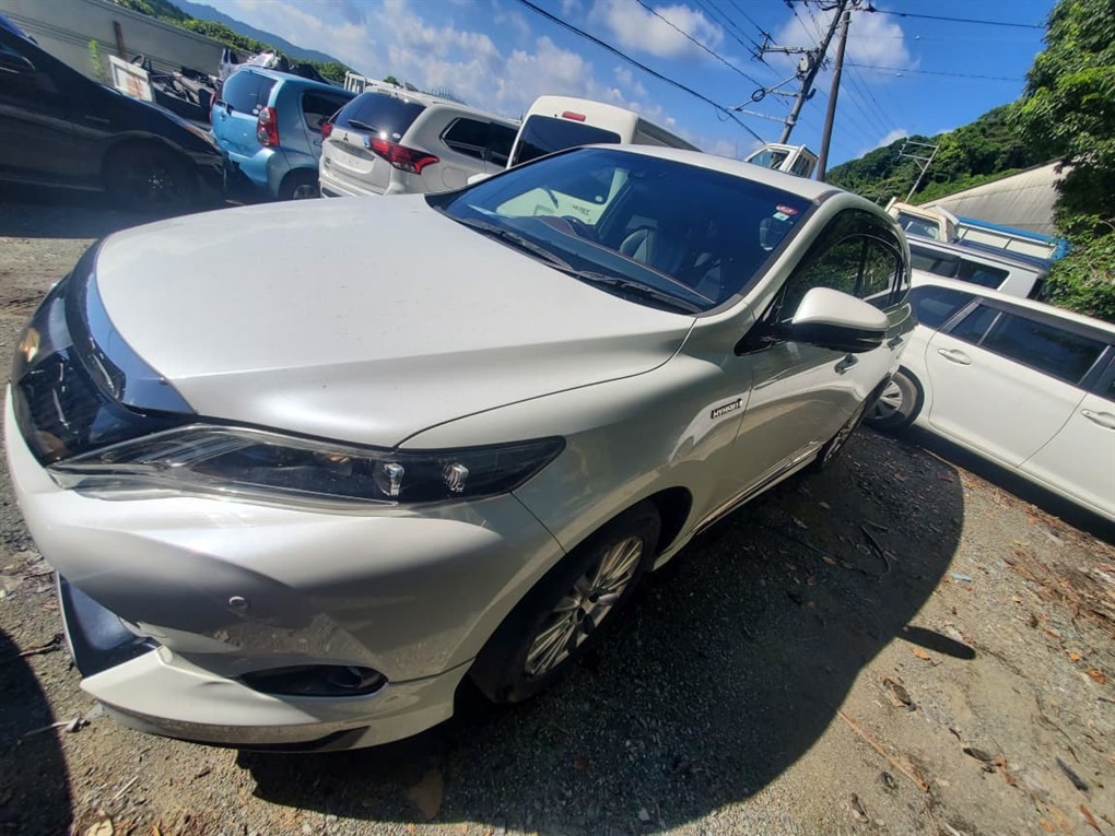 Автомобиль TOYOTA HARRIER AVU65 2AR-FXE 2014 года в разбор