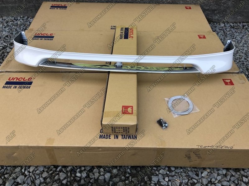 Губа передняя Toyota Land Cruiser 1998-2007 100 Perl.White - 070 новая