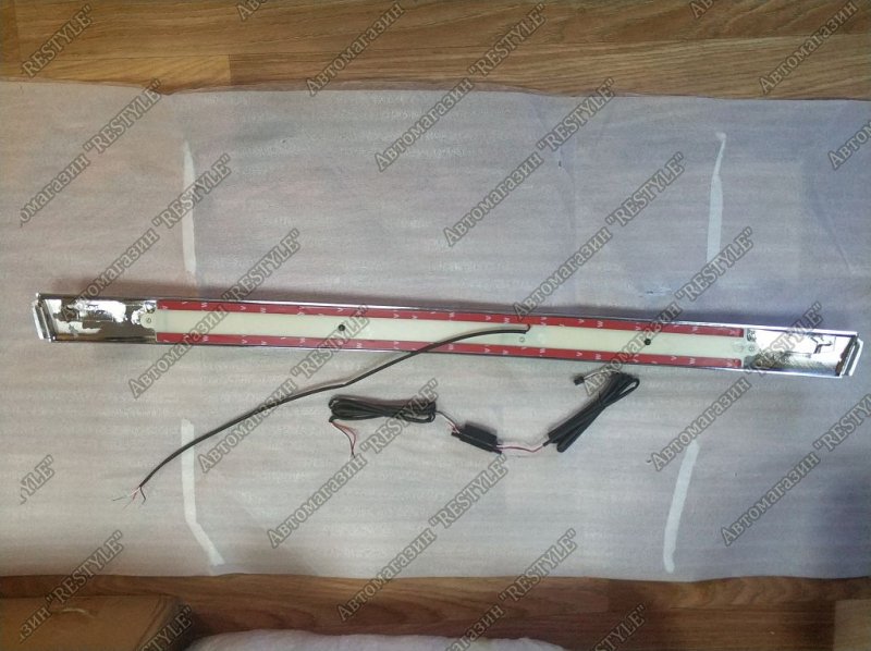 Накладка молдинг двери багажника задняя Land Cruiser 2015-2021 200