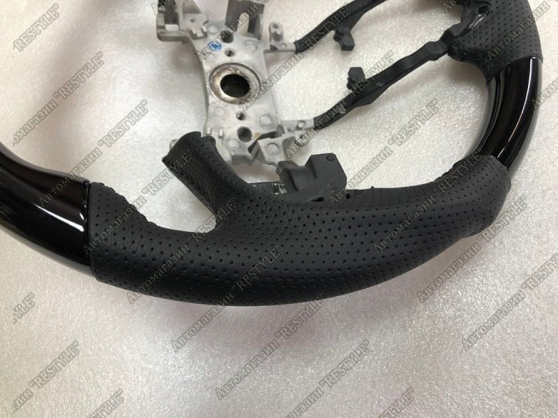 Руль SHUTTLE VEZEL FIT 2013-2019