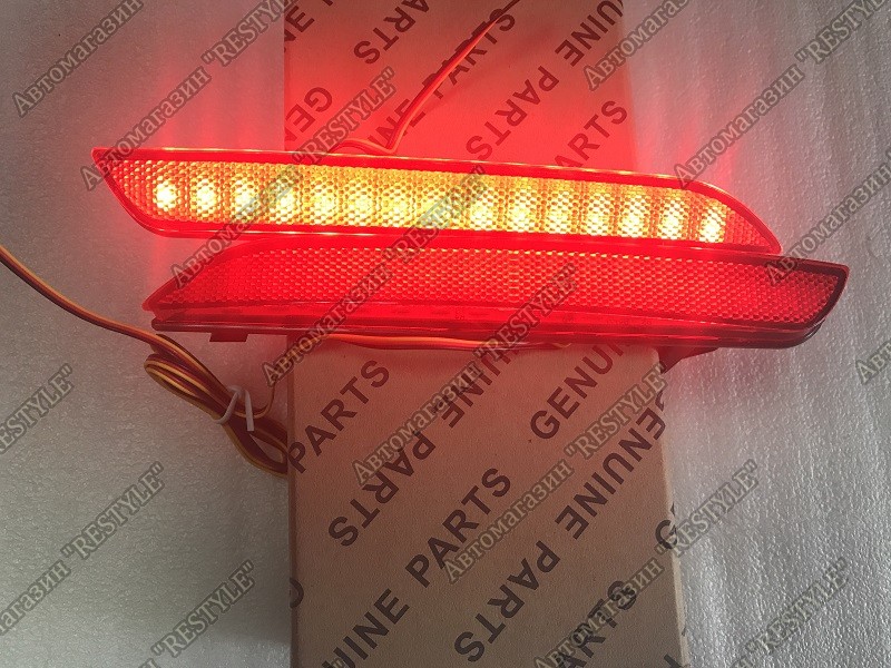Запчасть фонари в задний бампер задние Honda Insight Stepwgn Stream CR-Z FIT 2007-2013 GE 98W954-196 новая Фонари в задний бампер задние Honda Insight Stepwgn Stream CR-Z FIT 2007-2013 GE 98W954-196 новая