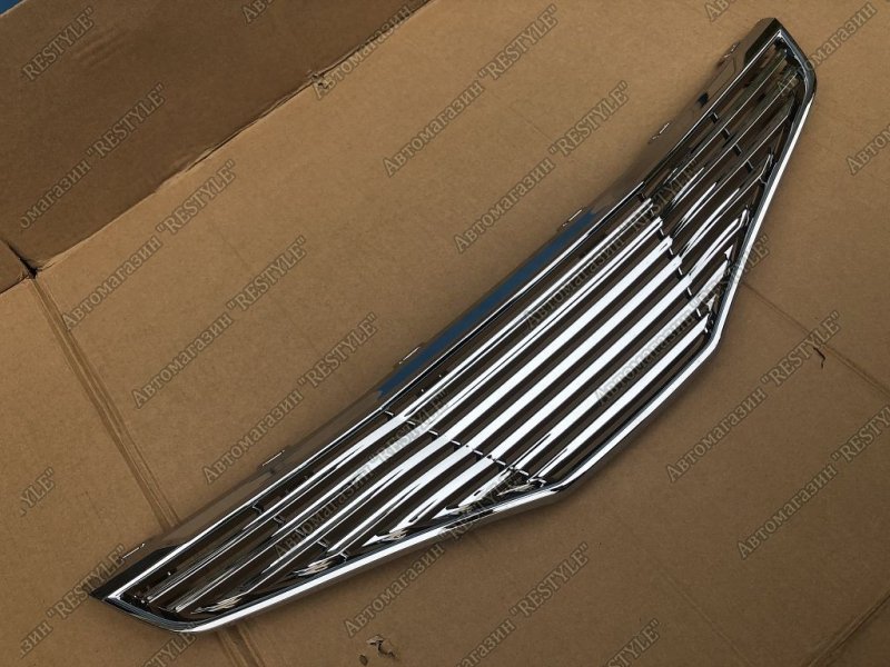 Решетка радиатора передняя Honda fit 2007-2010 GE 98W954-148 новая