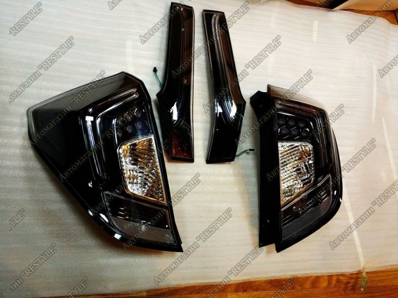 Стопы (задние фонари) задние honda FIT 2013-2019 GK 98W954-129 новая