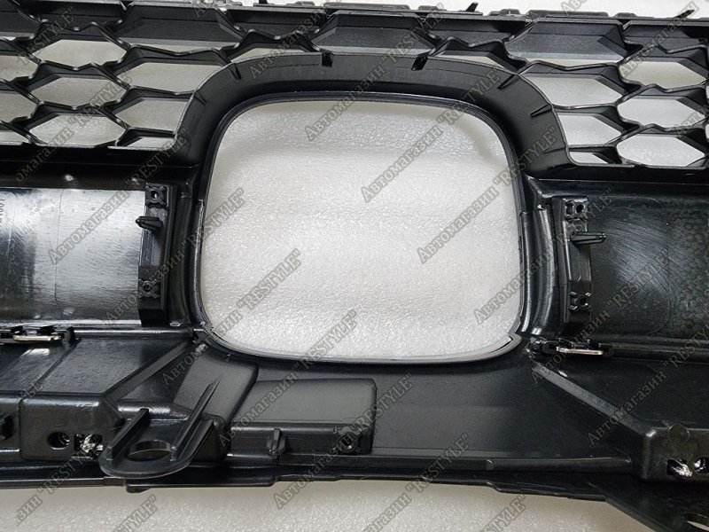 Решетка радиатора передняя Honda fit GK Решетка радиатора передняя Honda fit GK