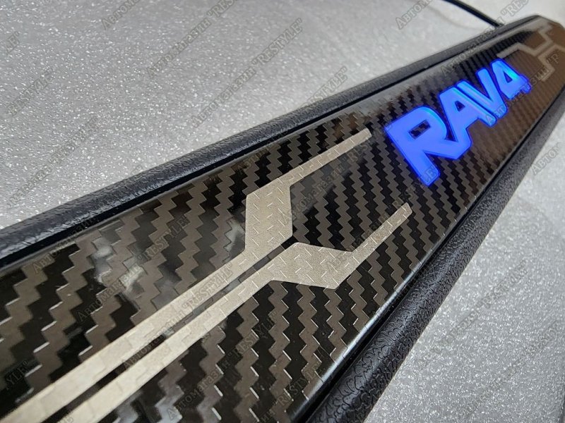 Накладки на пороги передние RAV4 2018-2022 AXAA54