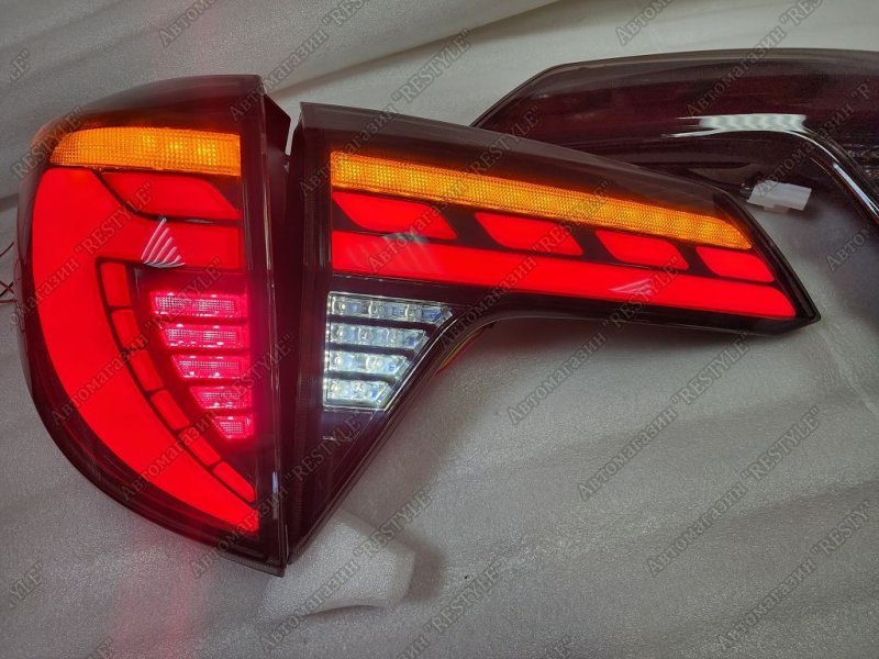 Стопы (задние фонари) задние honda Vezel 2013-2021 98W954-138 новая