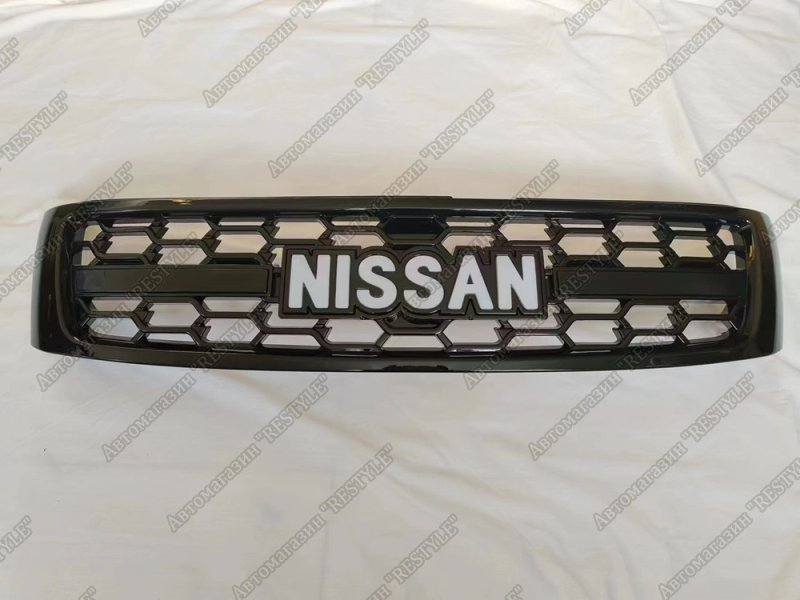 Решетка радиатора передняя NISSAN Patrol 2004-2010 61 98W954-438 новая
