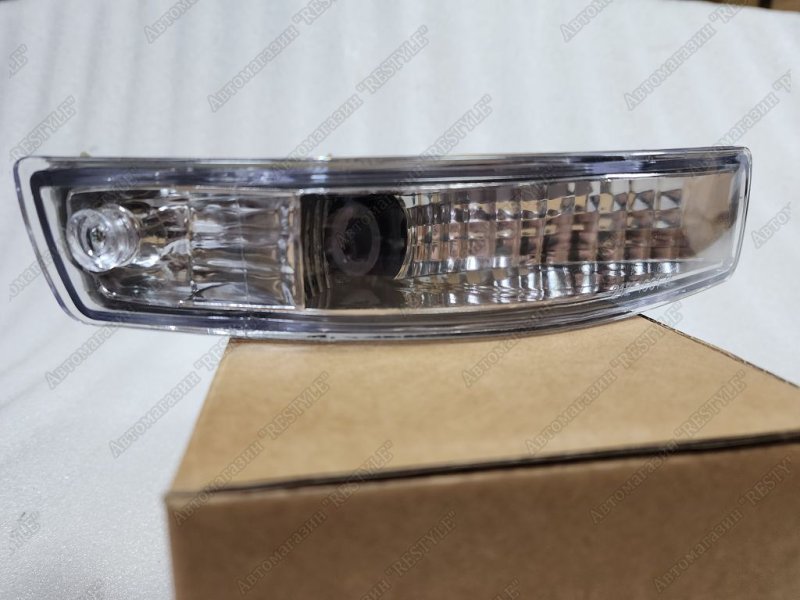 Поворотник в бампер передний правый Toyota Corolla 1992-2000 100 TYJ-01-0216 новая