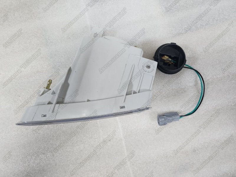 Туманка передняя левая Toyota corona premio 210