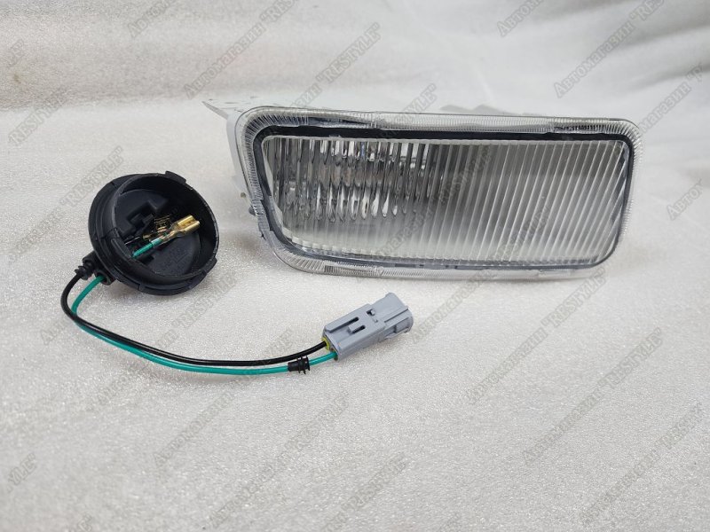 Туманка передняя правая corona premio 1996-1997 210