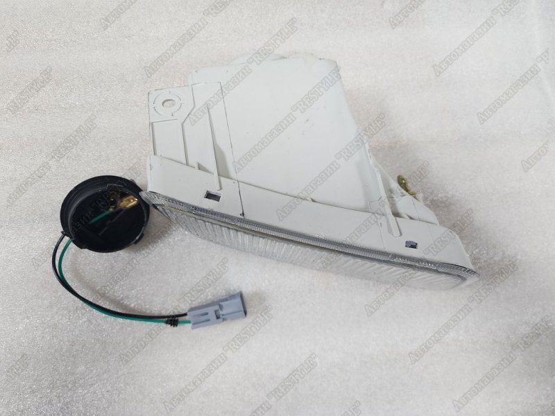 Туманка передняя правая Toyota corona premio 210