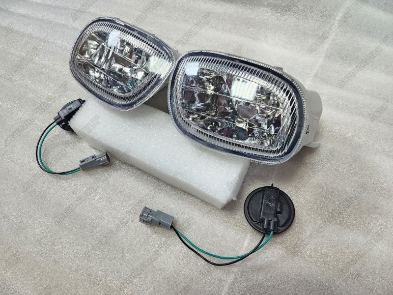 Туманки передние carina 1996-1998 210