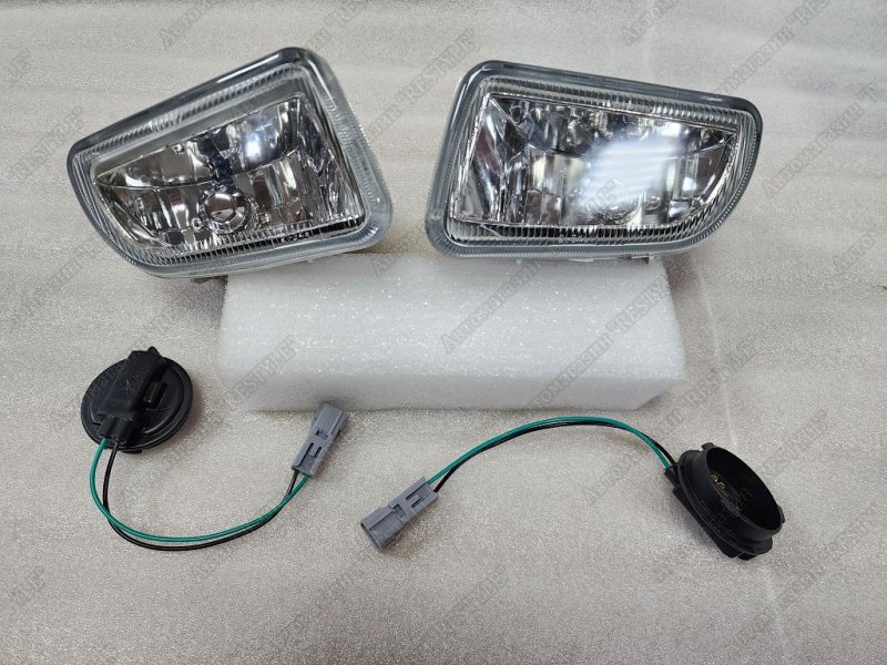 Туманки передние Toyota Caldina 1997-1999 210 TYJ-01-0431 новая