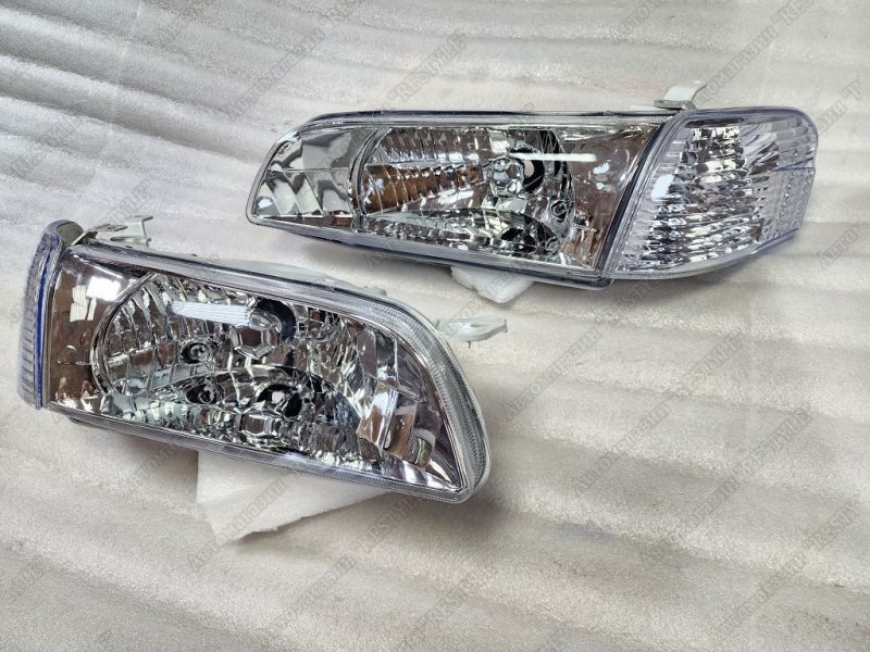 Фары передние toyota Sprinter 110