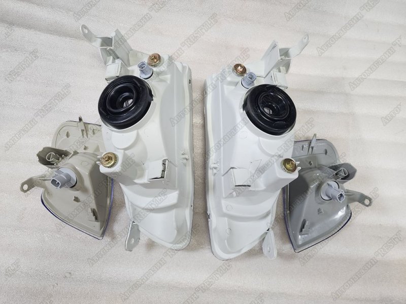 Фары передние Sprinter 1997-2000 110