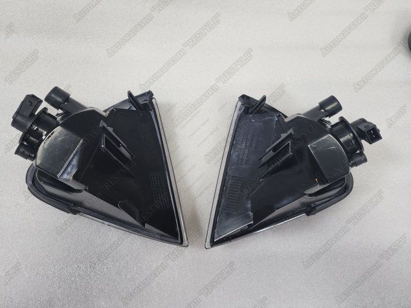 Фары передние avensis 2000-2003 220 Фары передние avensis 2000-2003 220